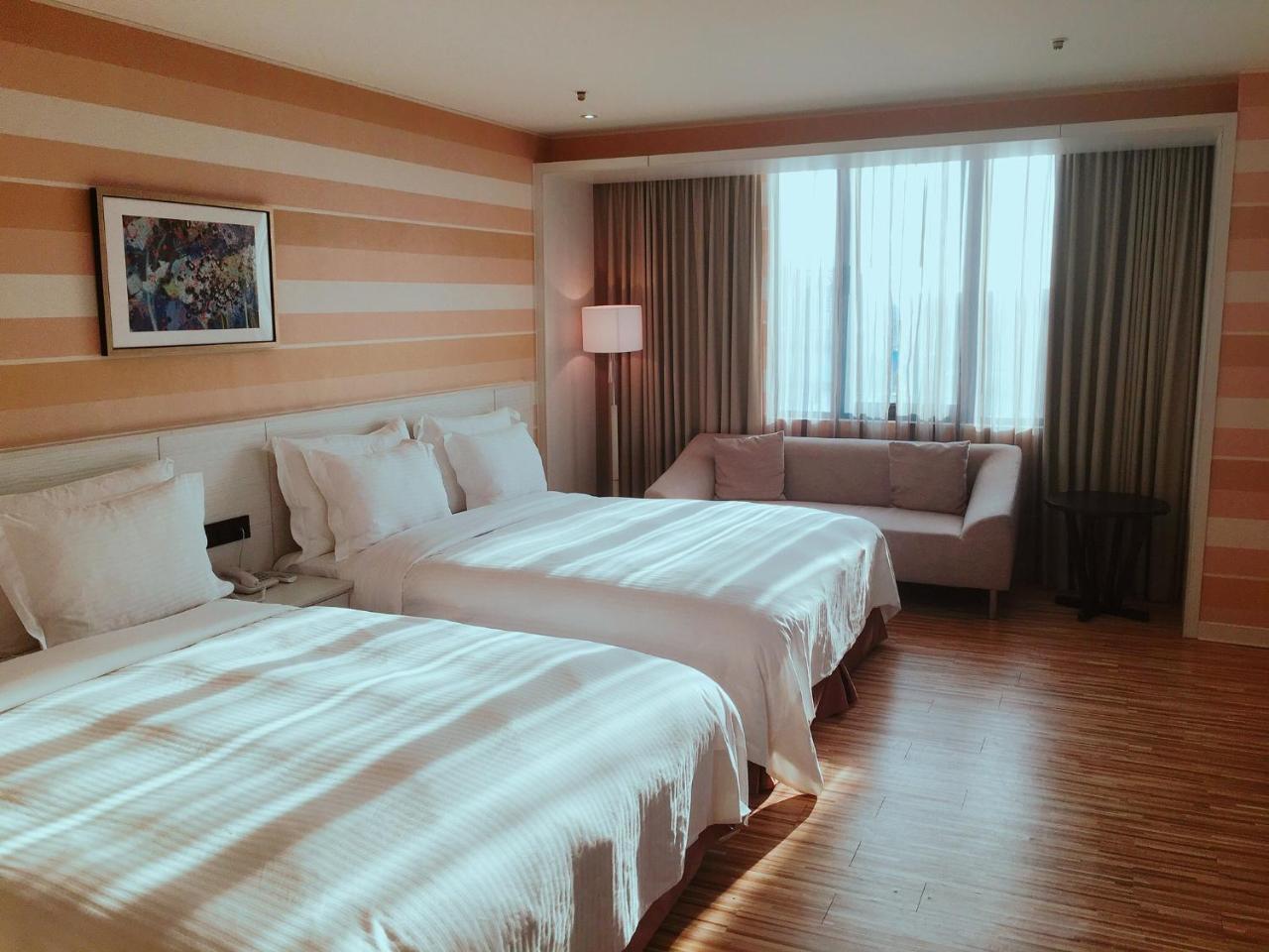 Wemeet Hotel Pingtung Eksteriør bilde