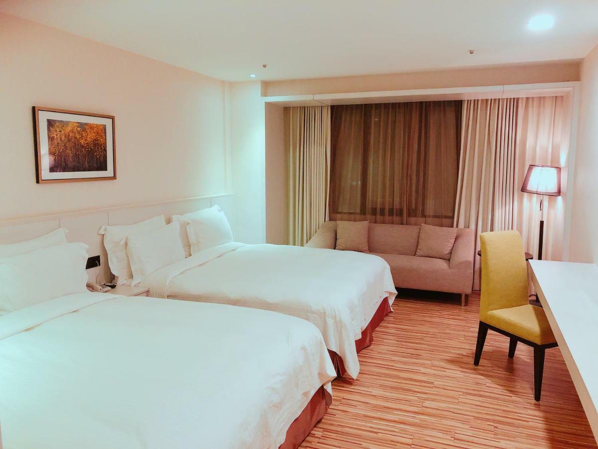 Wemeet Hotel Pingtung Eksteriør bilde