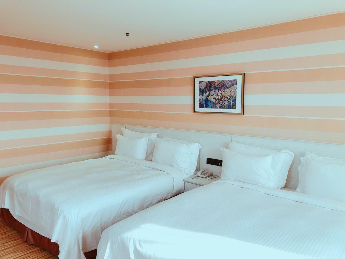 Wemeet Hotel Pingtung Eksteriør bilde